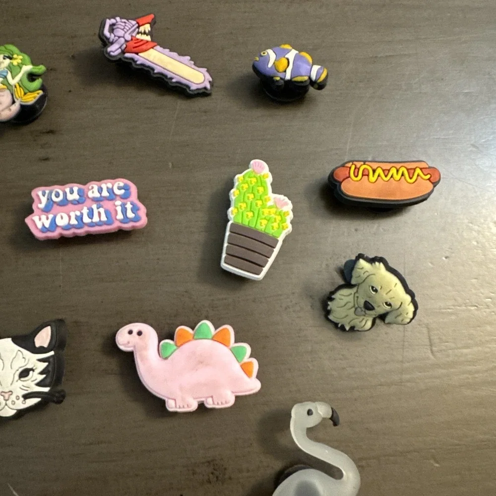 Lot Of Random Crock Charms Minnie Cat Dog Bluey Butterfly Strawberry Fish More !
